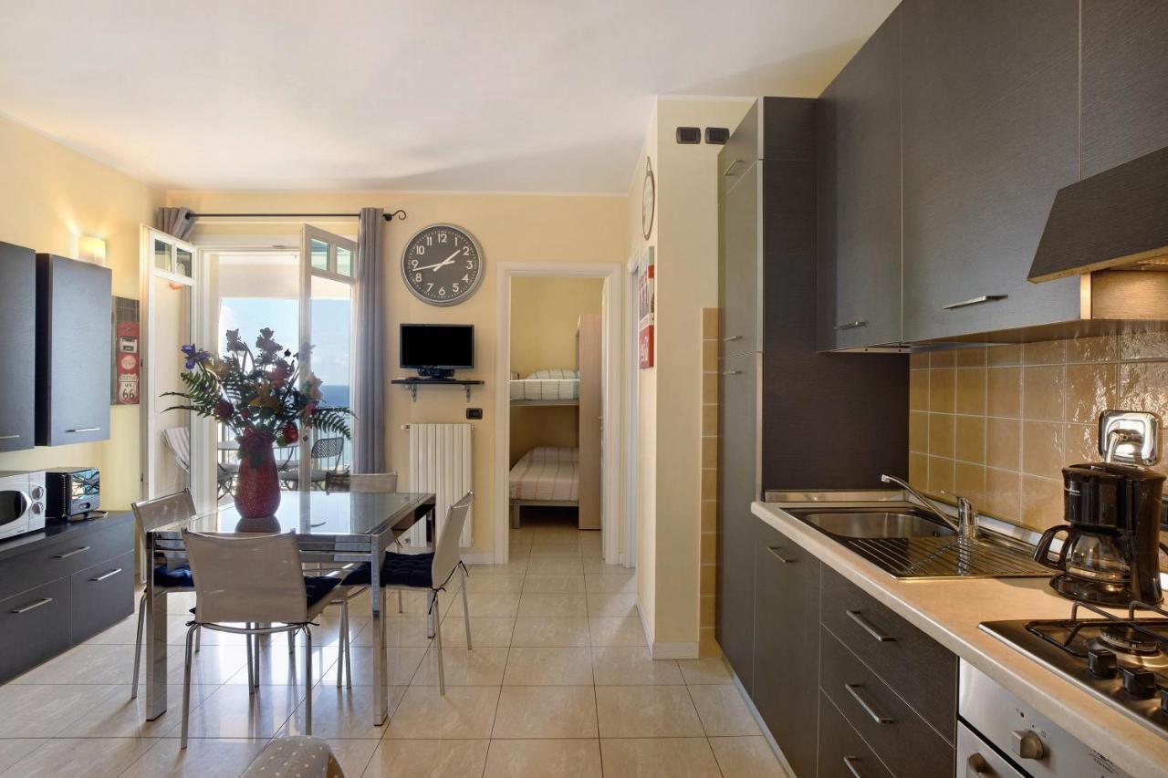Casa Miradore 600 Mt Dal Mare Imperia Exterior foto